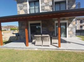 Datcha Cozyvilla，位于达特恰的酒店
