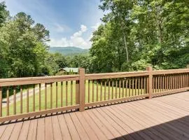 Screened Porch, Deck and Mtn Views Andrews Retreat!