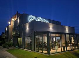 Marina Resort Chłopy，位于奇普的酒店
