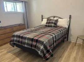 Private Room 2 in a Spacious 5-Bedroom Home