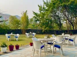 Nature Peace Paradise - A Lush Green Resort
