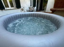 Lungarno - Giardino e Vasca Spa，位于比萨的酒店