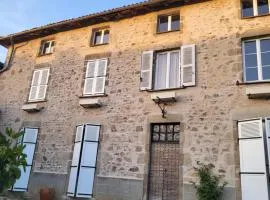 Maison Tyto Alba