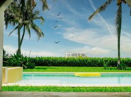 Beachfront house Private beach Pool 6 people，位于El Zapote的酒店