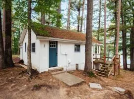 Lakeview Cottage with Pontoon Rentals