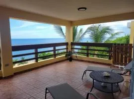 The Yellow House: Fully Equipped, Spectacular Beach View