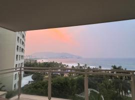 Oceanfront Condo in Ixtapa, Zihuatanejo，位于伊斯塔帕的酒店