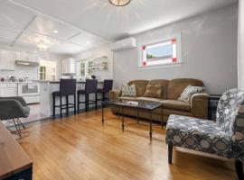 Charming 2BR Bungalow in the Heart of Antigonish，位于安蒂戈尼什的酒店