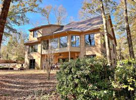 Daphne River Villa，位于达夫尼的酒店