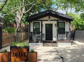 Stay at The Agave - New Braunfels Tiny House