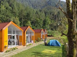 Glamping Azalea Tawangmangu，位于塔旺曼谷的酒店