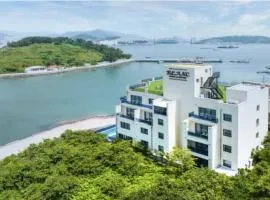 Blanc Hotel & Resort
