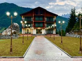 Kakhri Resort，位于梅斯蒂亚的酒店