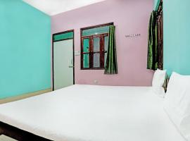 Hotel O V K Guest House，位于Amroha的酒店