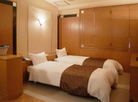 Tabist HOTEL SWEETWATER，位于高松高松机场 - TAK附近的酒店
