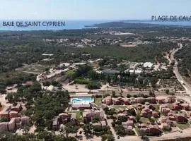 Joli T2 climatisé au calme à 10 mm de Porto-Vecchio dans une résidence de tourisme