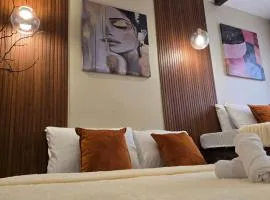 El Nissi Staycation, THE DELUXE CABIN, Enchanted Kingdom