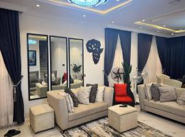 Serene Oasis in Lagos - Private Pool Relaxing Ambiance