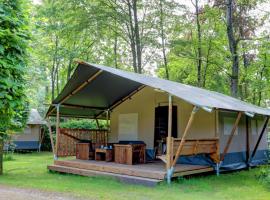 Safari Tenten met Sanitair 4 personen，位于卡斯特尔莱的酒店