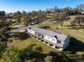 BATHURST GOLDFIELDS MOTEL at 428 CONROD STRAIGHT MOUNT PANORAMA，位于巴瑟斯特的酒店