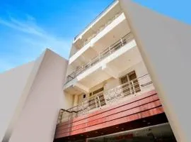 Hotel Swastik place 2 min Walk From New Delhi Railway Station