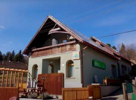 Bagoly-kő Panzió - Mátra Túraközpont，位于保拉德绍什瓦尔的酒店