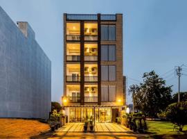 Imperial Stayz Serviced Apartment Sector 51，位于古尔冈的酒店