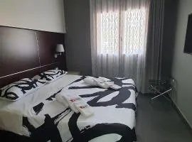 CRI'S & YOU guest room