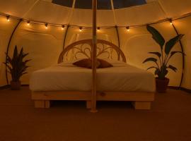 Glampingtelt telt i naturens hjerte，位于Bryrup的豪华帐篷营地