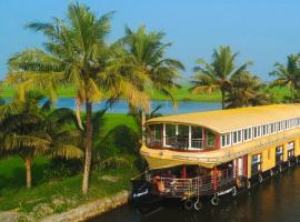 Premium Day Cruise House Boat Alleppey by LexStays，位于阿勒皮的酒店