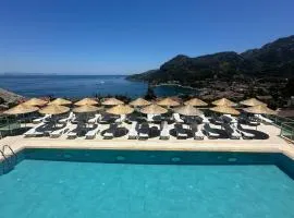 Sweet Home Turunc - Two Stylish 1-Bedroom Suites with Sea View