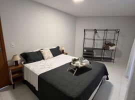 Apartamento 2qts vista para as montanhas，位于新弗里堡的酒店