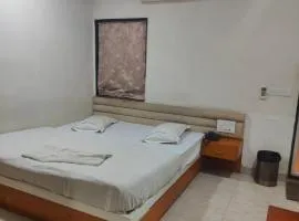 Hotel Paras