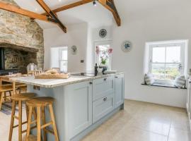 Fron Olau，位于尼芬的酒店