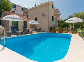 Beatiful Villa Antonela with pool in Makarska