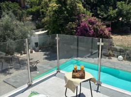 Villa Grasta, Nuova Esclusiva con Piscina，位于卡帕奇的酒店