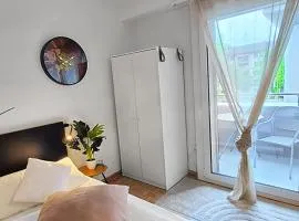 BASELiving Apartment 4- Art Basel - Bahnhof SBB
