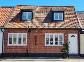 Charming townhouse，位于斯塔德的酒店