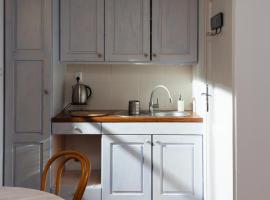 Apartamenty Pod Bocianem，位于Ojców的酒店