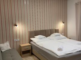 Landing Rooms Apartman，位于Üllő的酒店