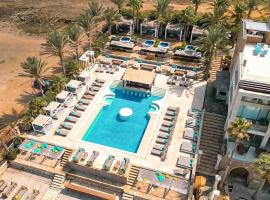 Chateau Cabana Resort，位于朱拜勒的酒店