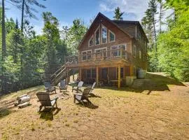 7 Mi to White Mountain NF - Woodsy Bethel Cabin!