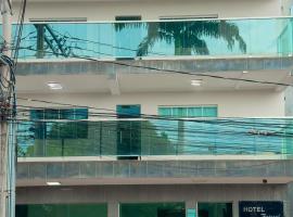 Hotel Tropical Paracatu Ereli，位于帕拉卡图的酒店