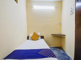 SPOT ON Dear Hotel，位于Bara Bazar的酒店