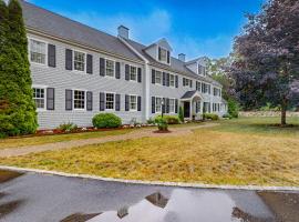 Plum Paradise，位于巴恩斯特布尔的酒店