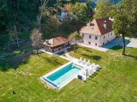 Gorgeous Home In Samobor