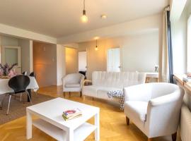 RH 90 m2 and free parking only 3 min with a car from the airport，位于万塔的酒店