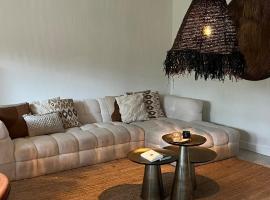 Cozy apartment with garden，位于根特的酒店