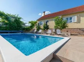 Amazing Home In Zaton Obrovacki