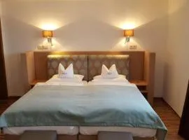 盖斯特豪斯兹姆赫尔斯恩酒店